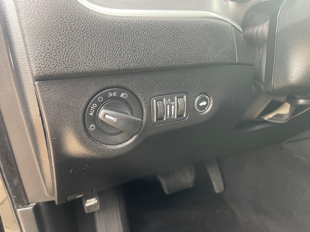 2019 Dodge Charger Image 16