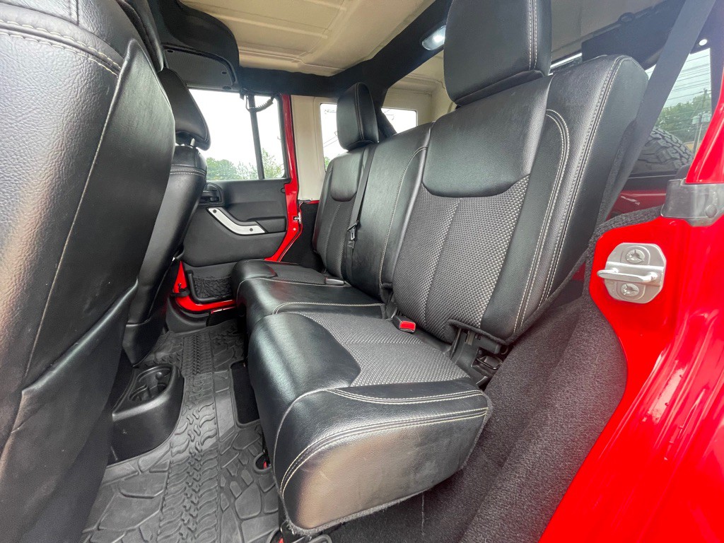 2015 Jeep Wrangler Unlimited Image 12
