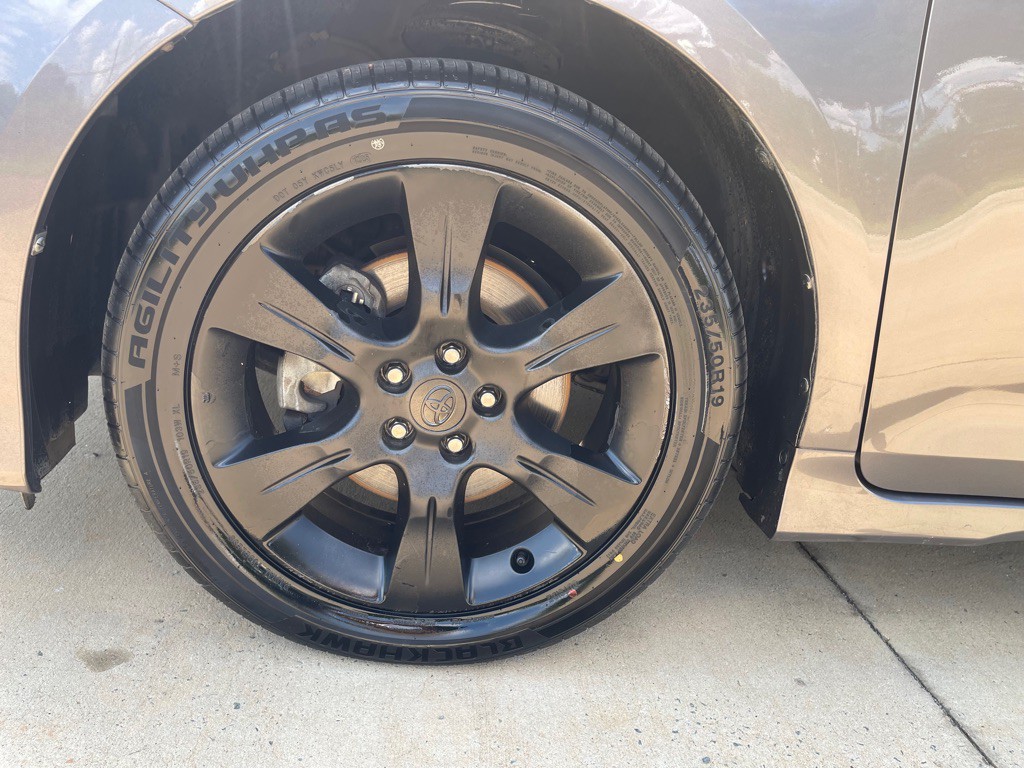 2015 Toyota Sienna Image 4