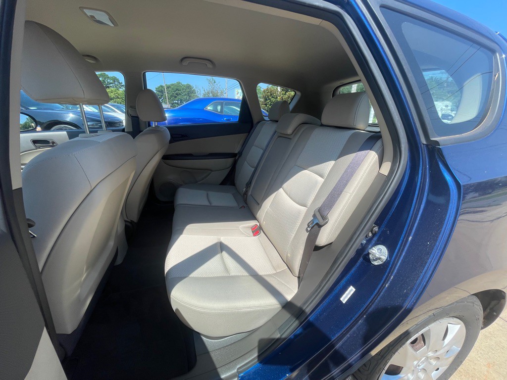 2011 Hyundai Elantra Image 10