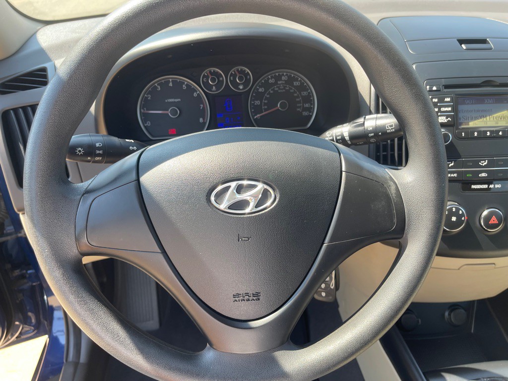 2011 Hyundai Elantra Image 16