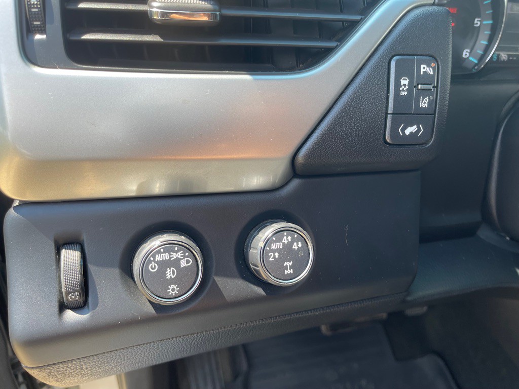 2015 Chevrolet Tahoe Image 20