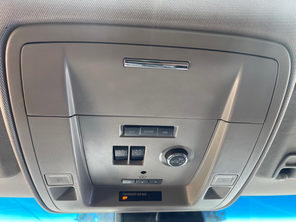 2015 Chevrolet Tahoe Image 31
