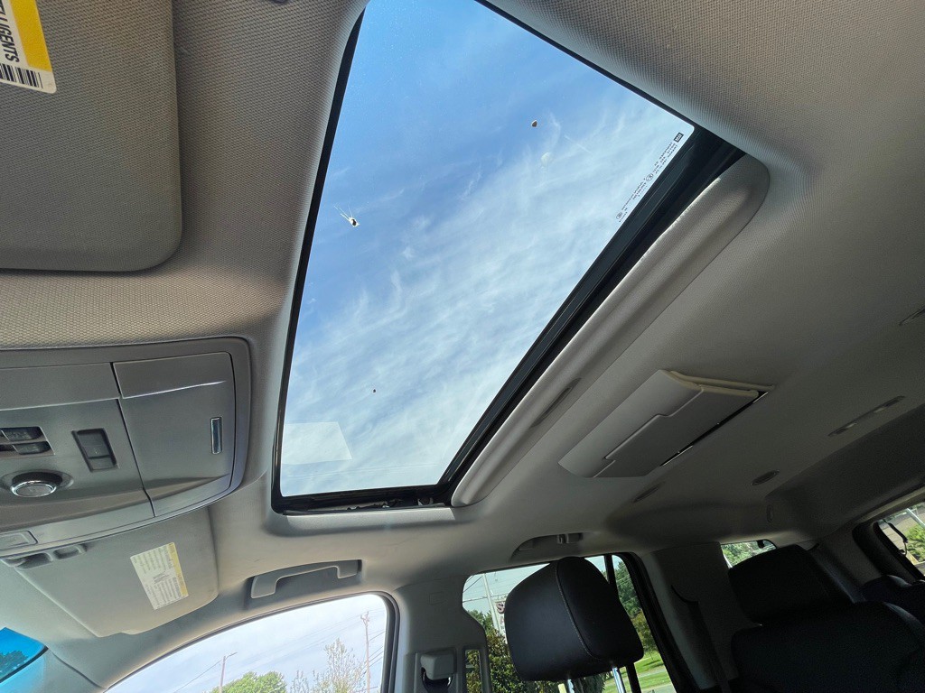 2015 Chevrolet Tahoe Image 32