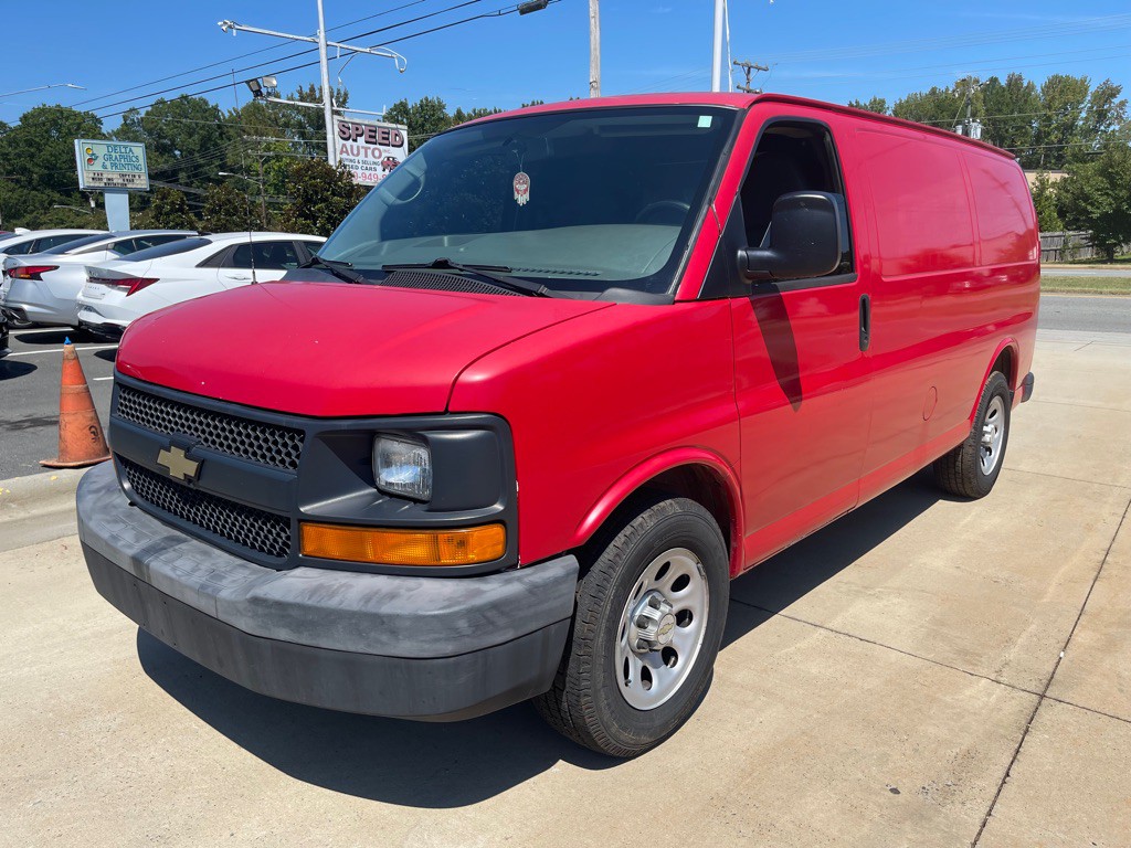 2014 Chevrolet Express Image 3