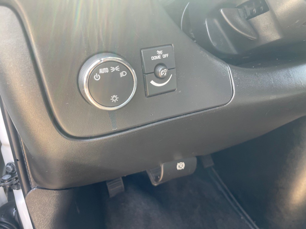 2015 Chevrolet Express Image 9
