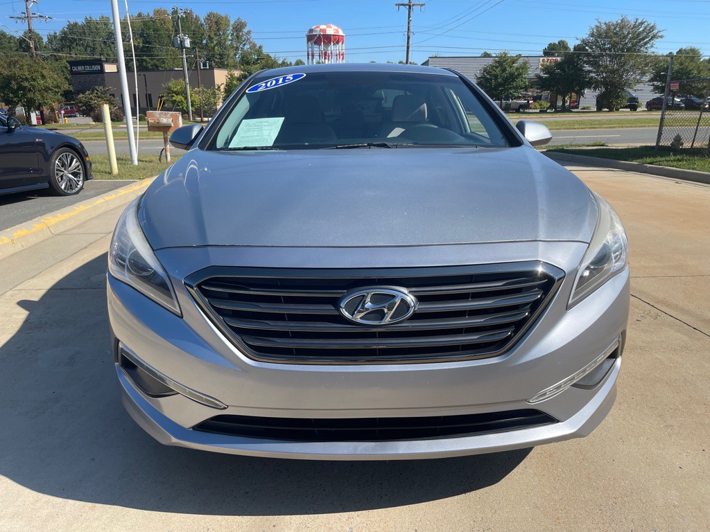 2015 Hyundai Sonata Image 2