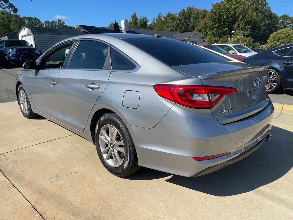 2015 Hyundai Sonata Image 4