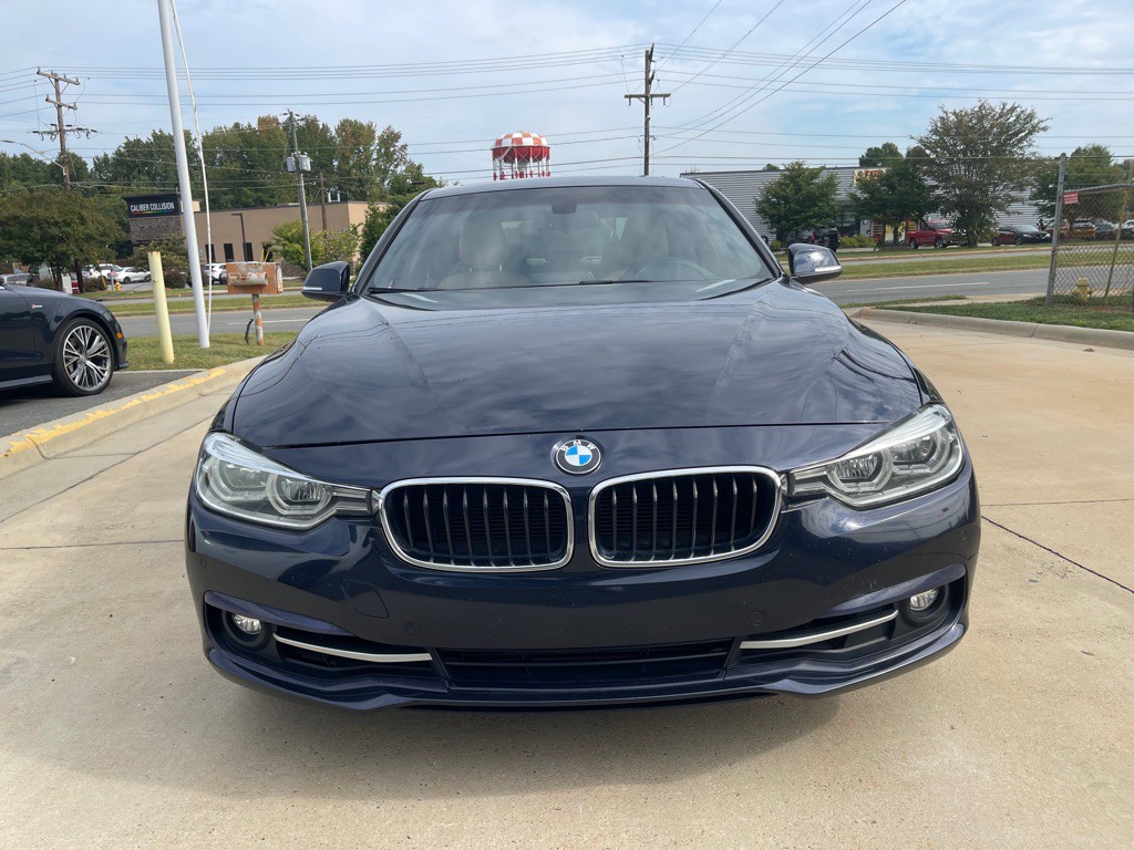 2016 BMW 3 Series Image 2