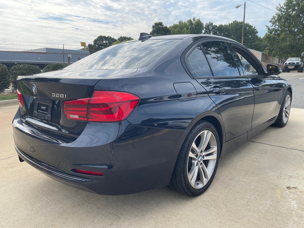 2016 BMW 3 Series Image 6