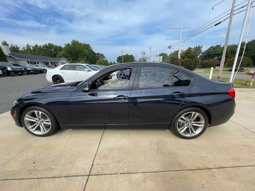 2016 BMW 3 Series Image 22