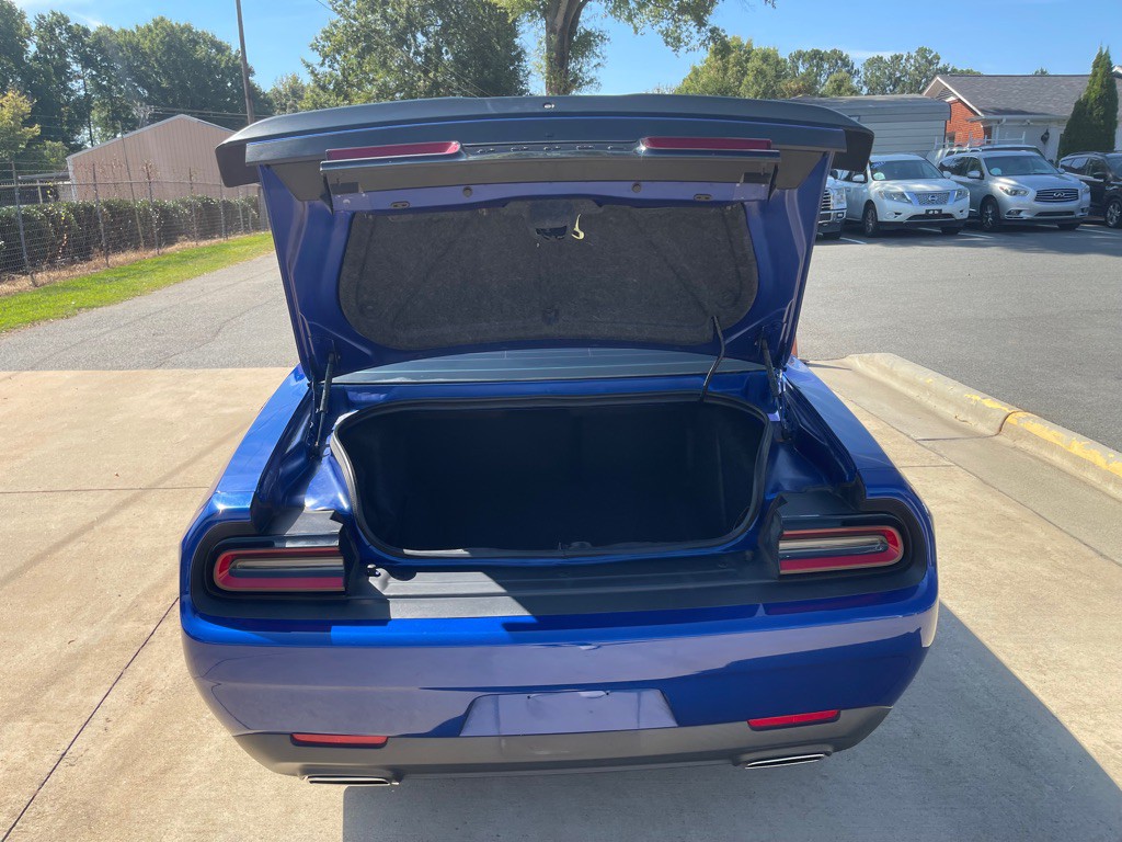 2021 Dodge Challenger Image 7