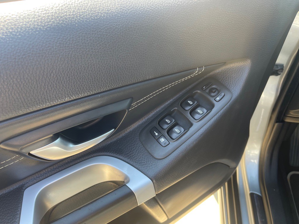 2014 Volvo XC90 Image 12
