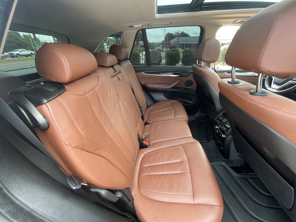 2016 BMW X5 Image 32