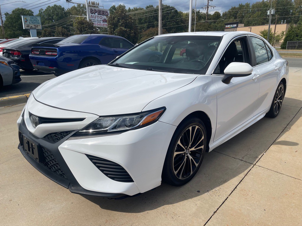 2018 Toyota Camry Image 3