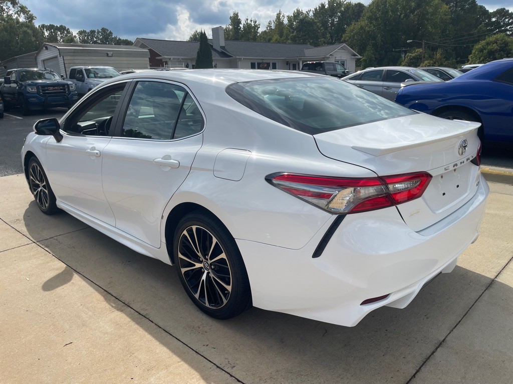 2018 Toyota Camry Image 4
