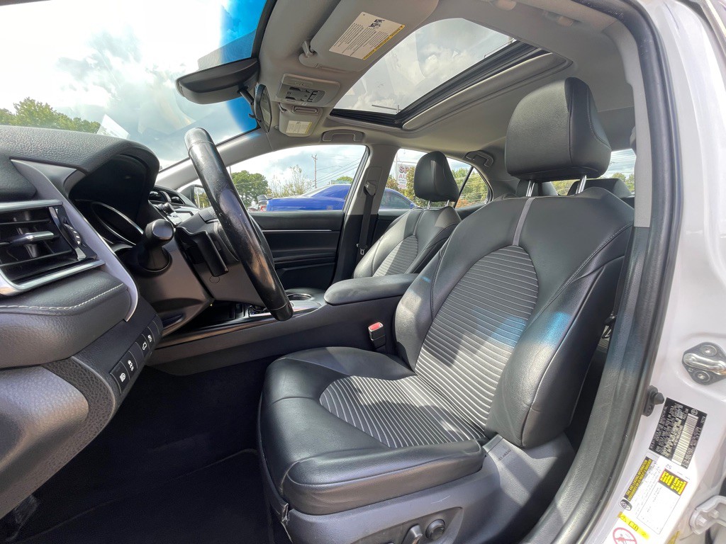 2018 Toyota Camry Image 11