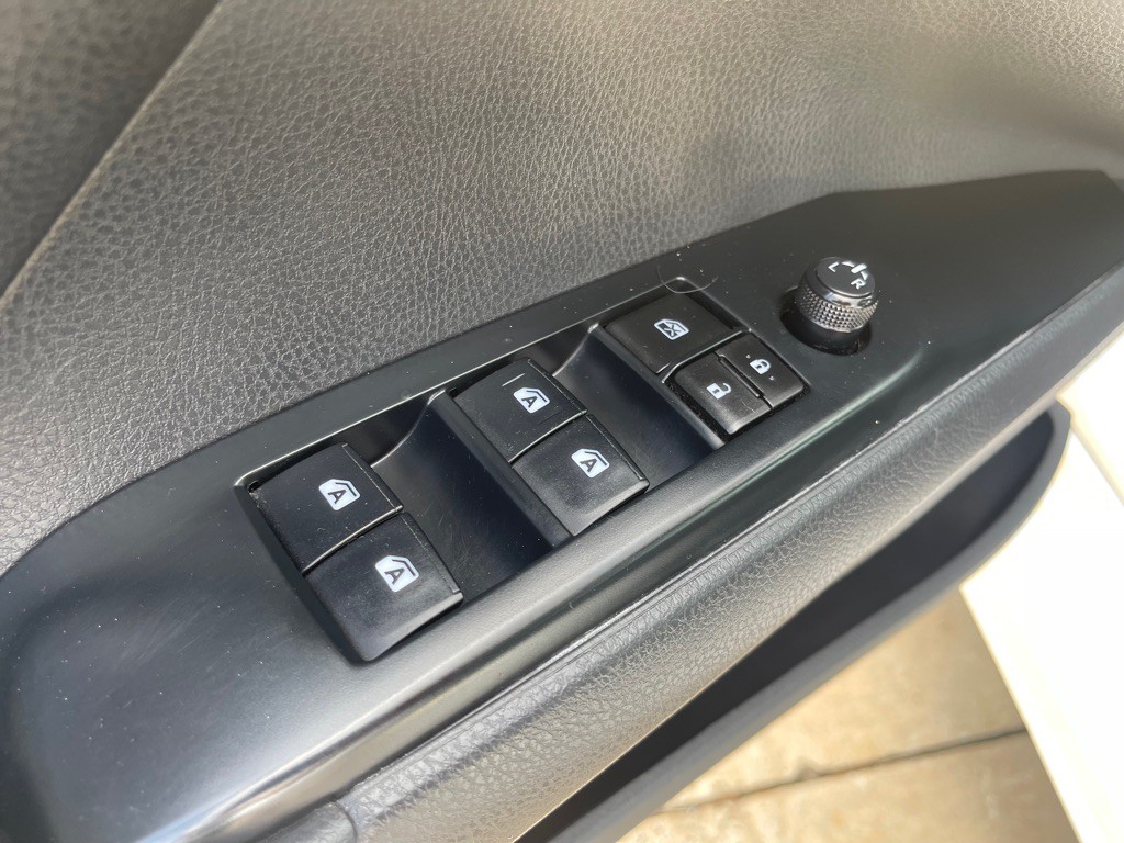 2018 Toyota Camry Image 12