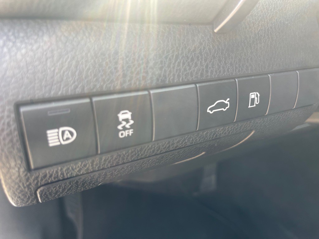 2018 Toyota Camry Image 14