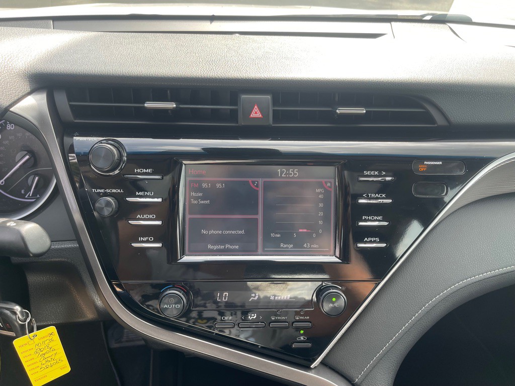 2018 Toyota Camry Image 17