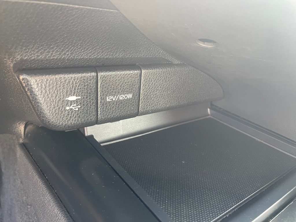 2018 Toyota Camry Image 18