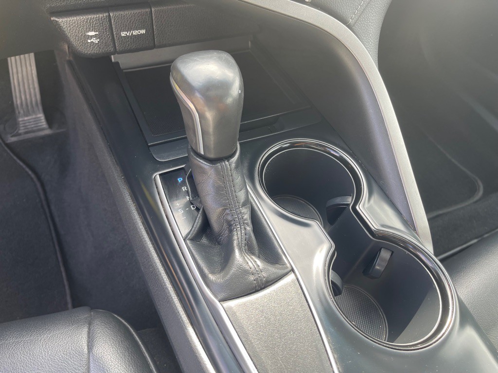 2018 Toyota Camry Image 19