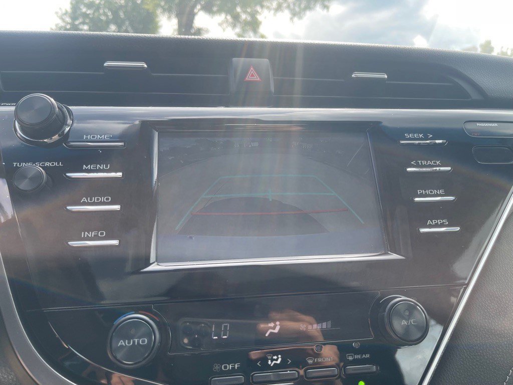 2018 Toyota Camry Image 22