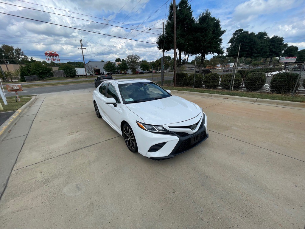 2018 Toyota Camry Image 24