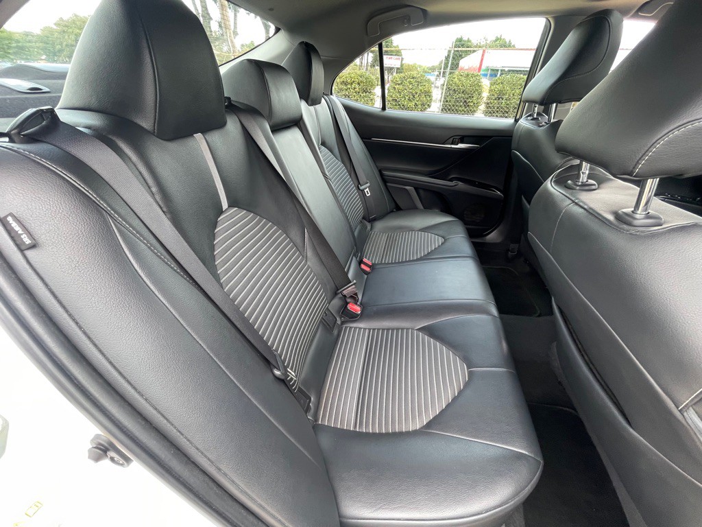 2018 Toyota Camry Image 26
