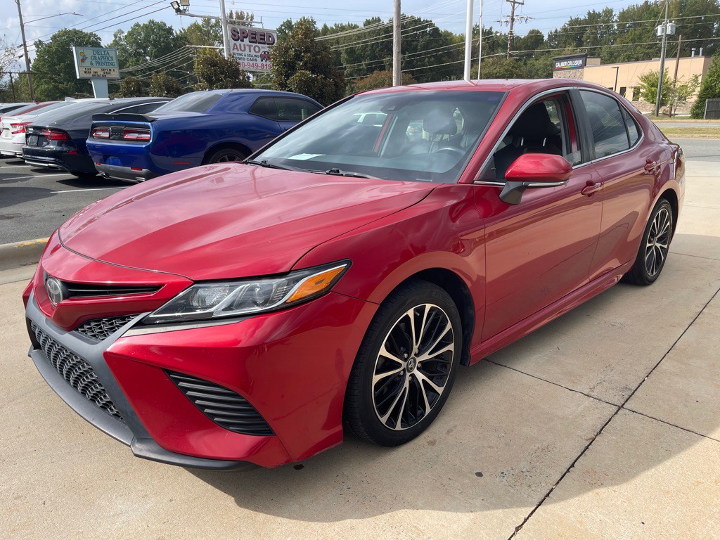 2019 Toyota Camry Image 3