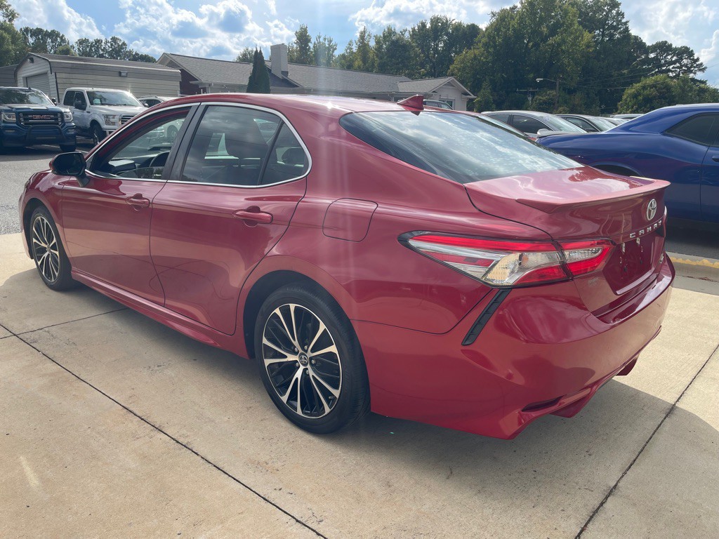 2019 Toyota Camry Image 4