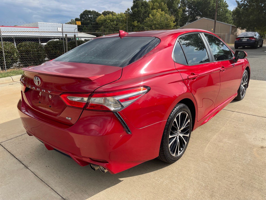 2019 Toyota Camry Image 6