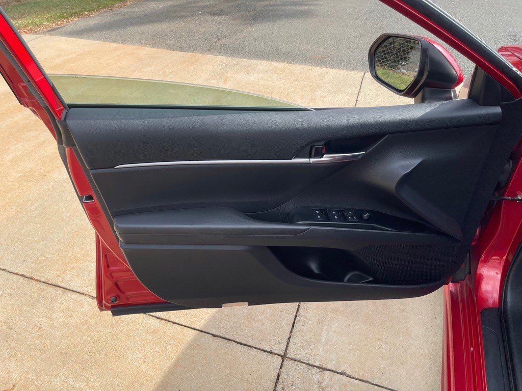 2019 Toyota Camry Image 11