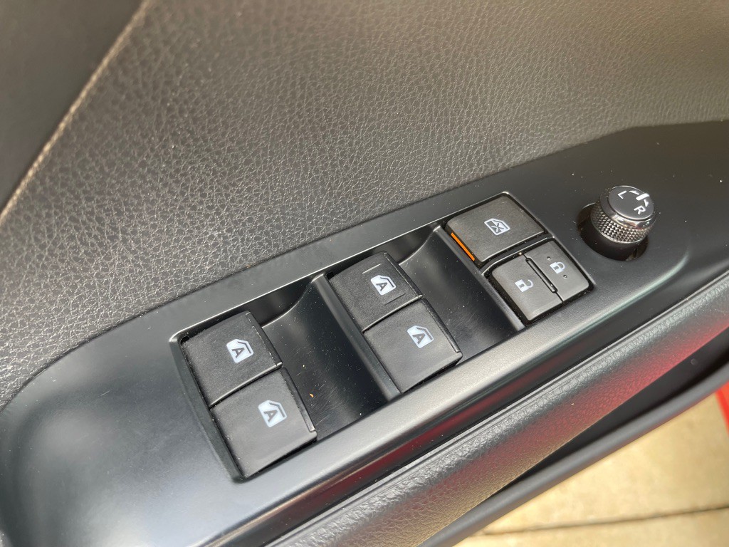 2019 Toyota Camry Image 12