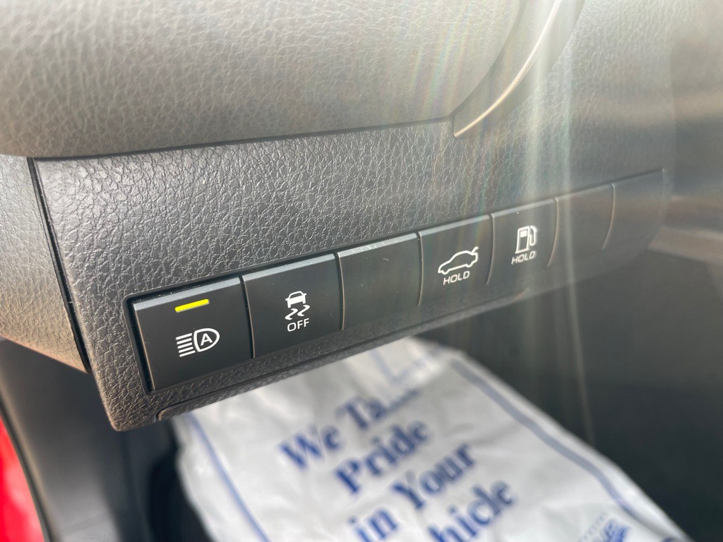 2019 Toyota Camry Image 13