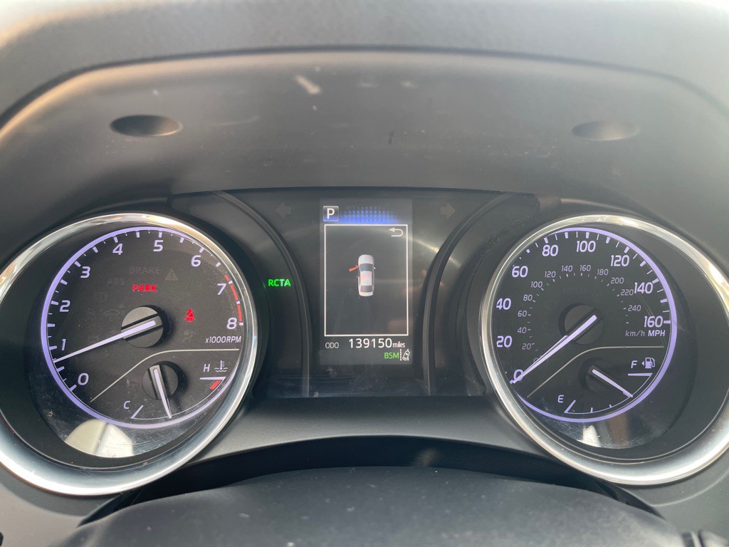 2019 Toyota Camry Image 16