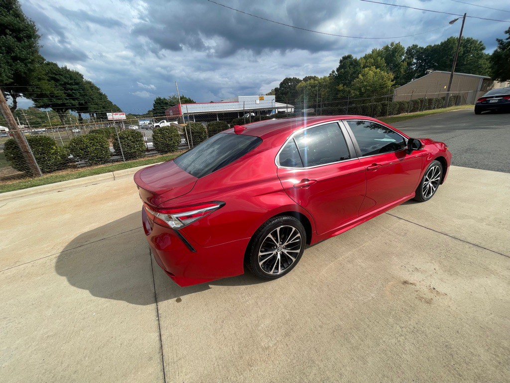 2019 Toyota Camry Image 22