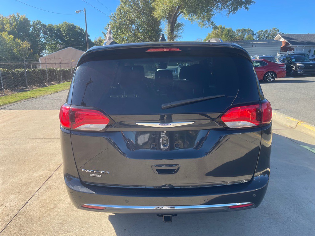 2019 Chrysler Pacifica Image 5