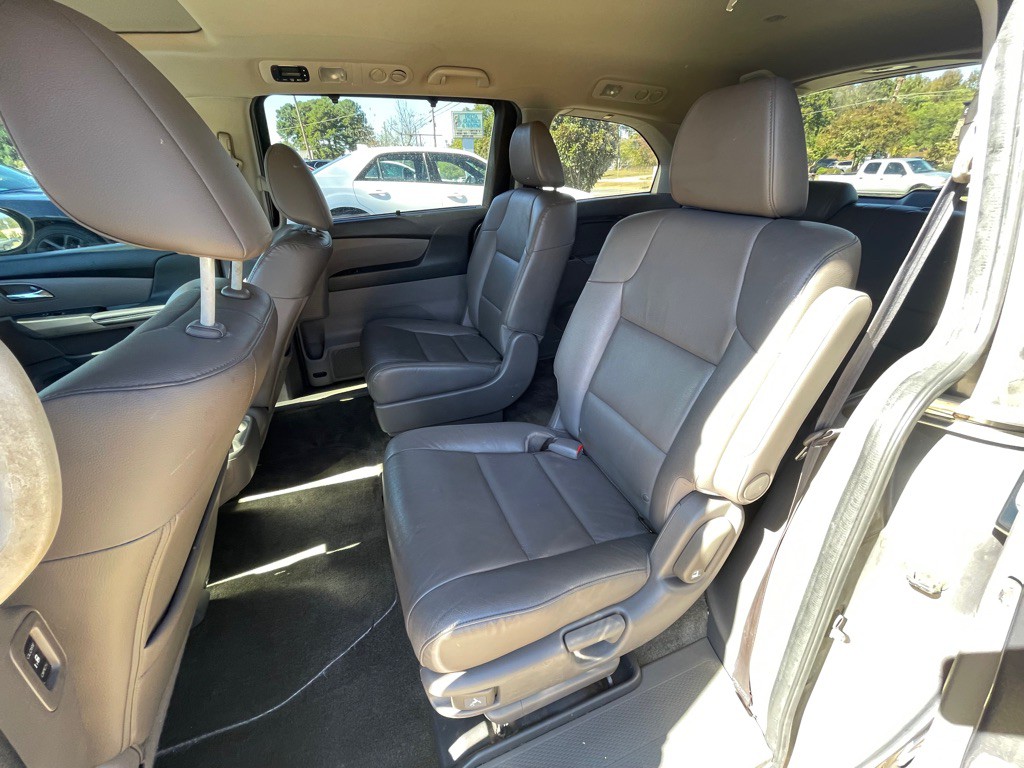 2015 Honda Odyssey Image 11
