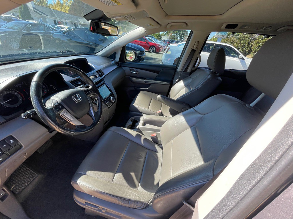 2015 Honda Odyssey Image 13