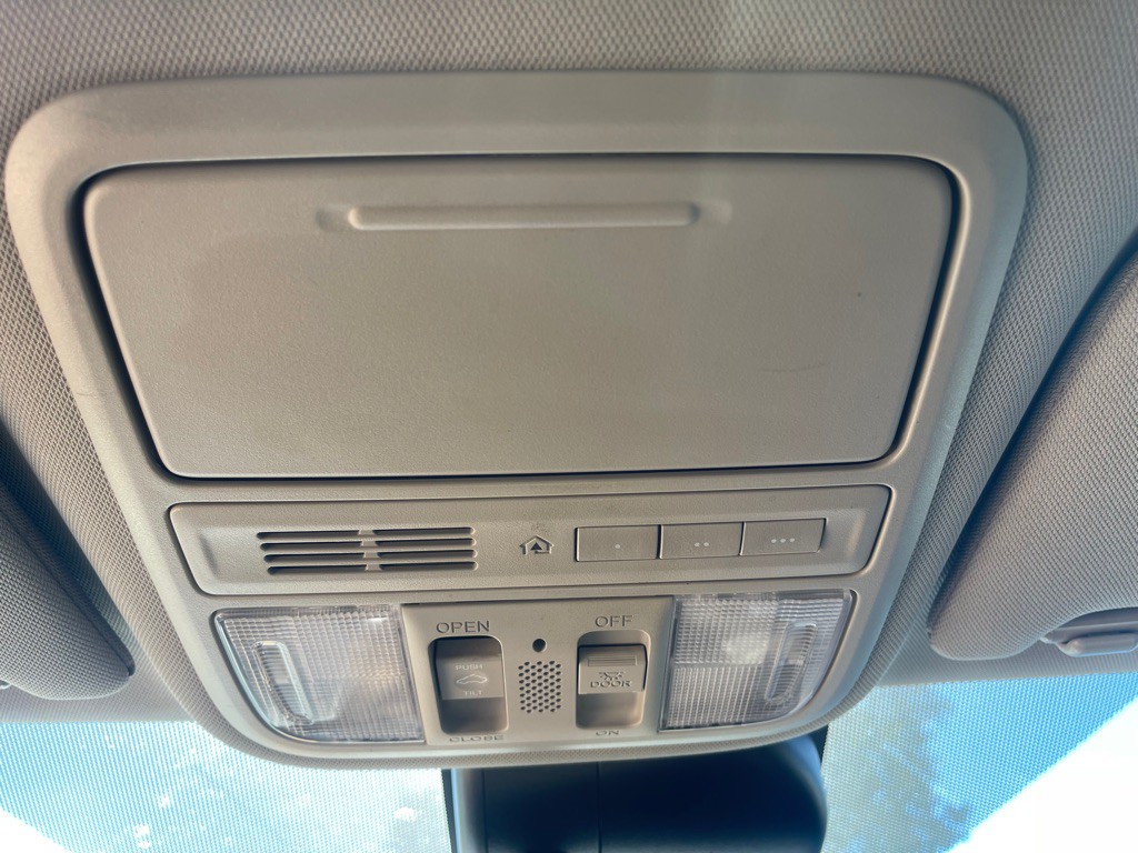 2015 Honda Odyssey Image 25