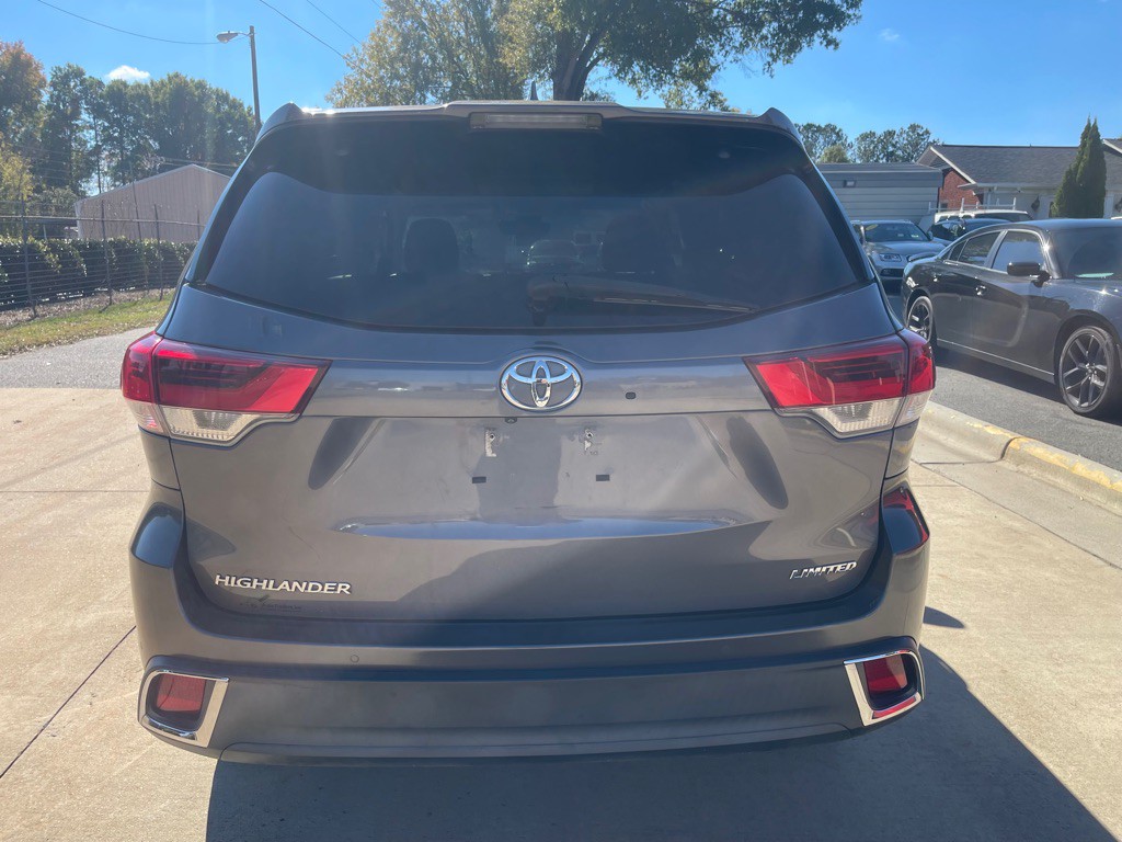 2018 Toyota Highlander Image 5