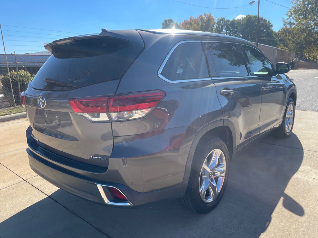 2018 Toyota Highlander Image 6