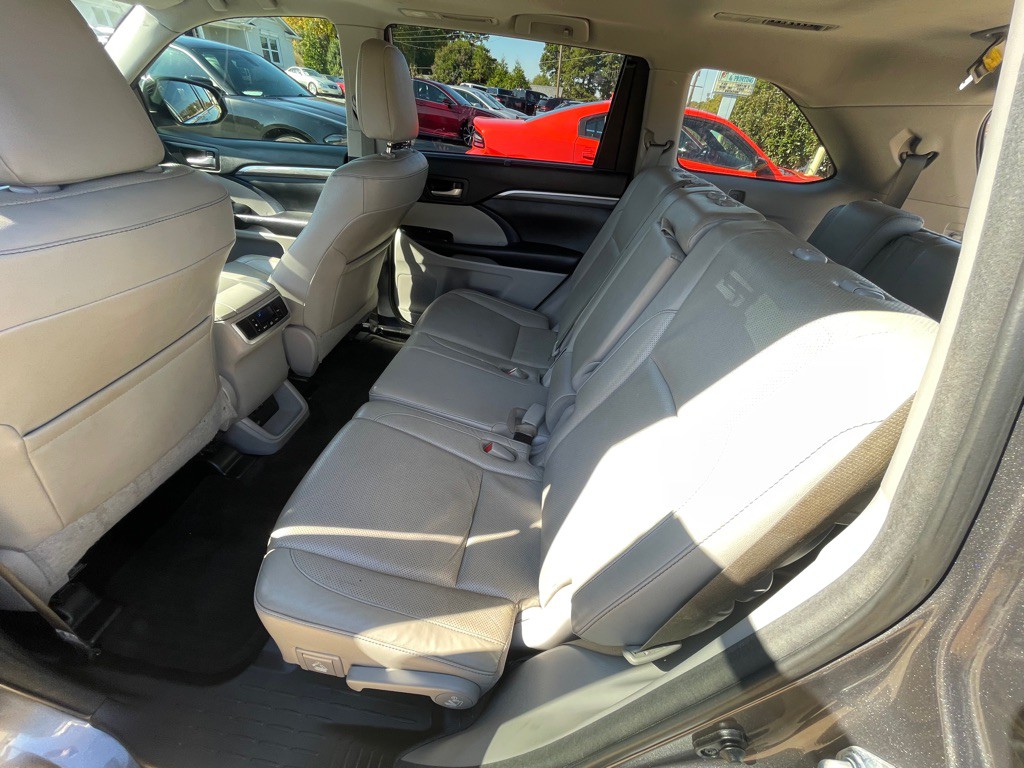 2018 Toyota Highlander Image 10
