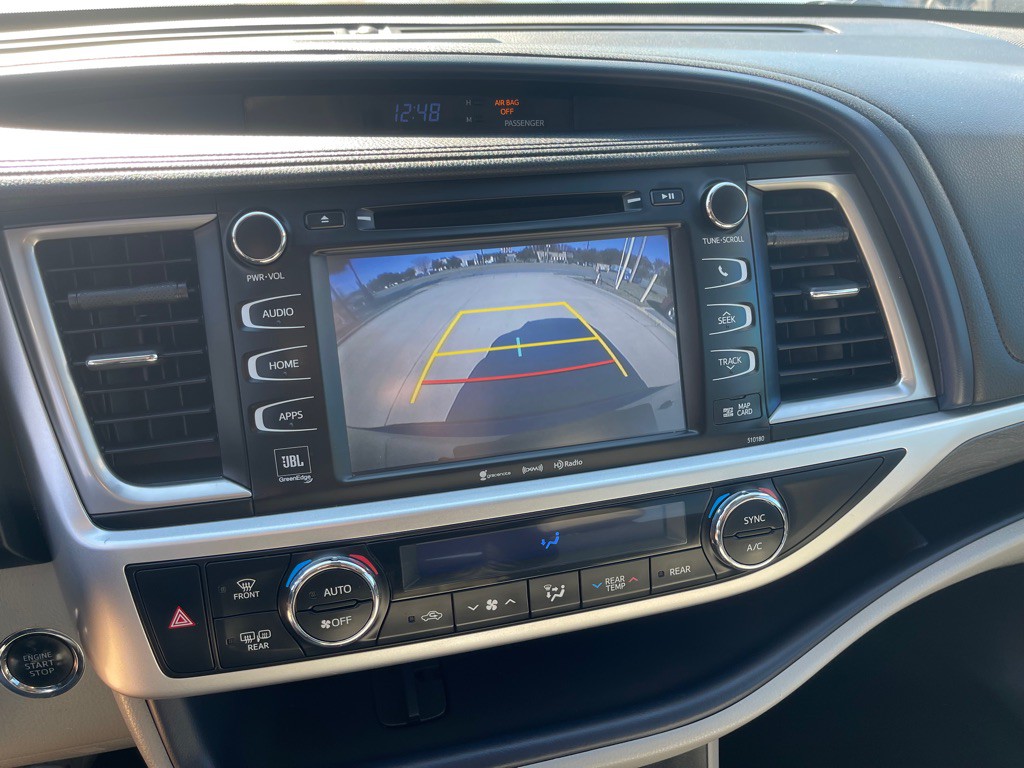 2018 Toyota Highlander Image 23