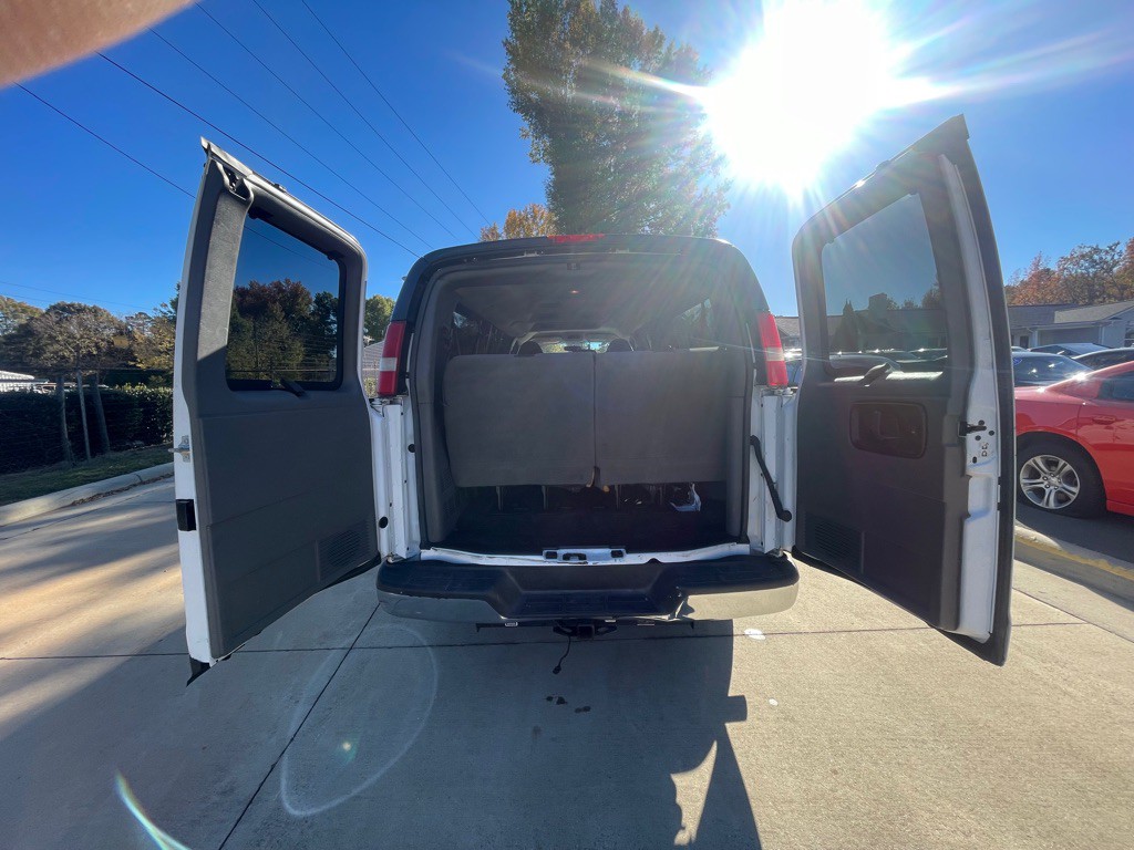 2014 Chevrolet Express Image 7
