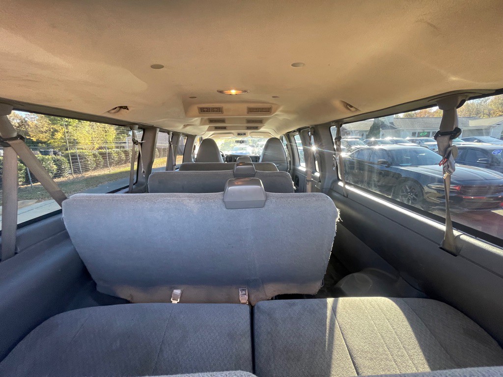 2014 Chevrolet Express Image 8