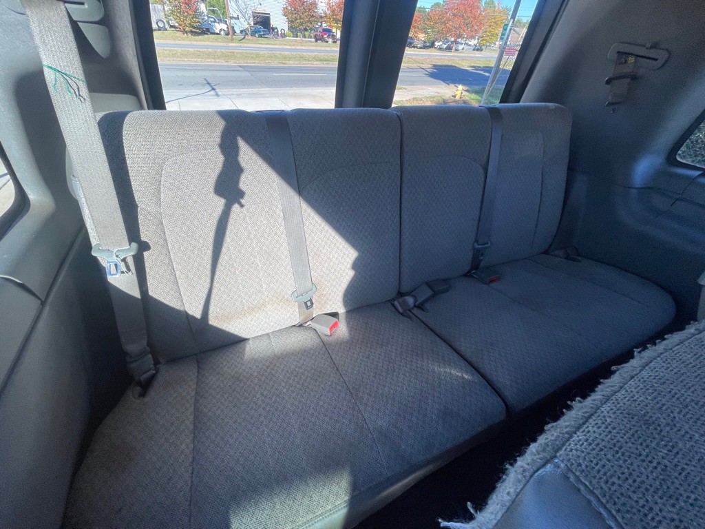 2014 Chevrolet Express Image 10