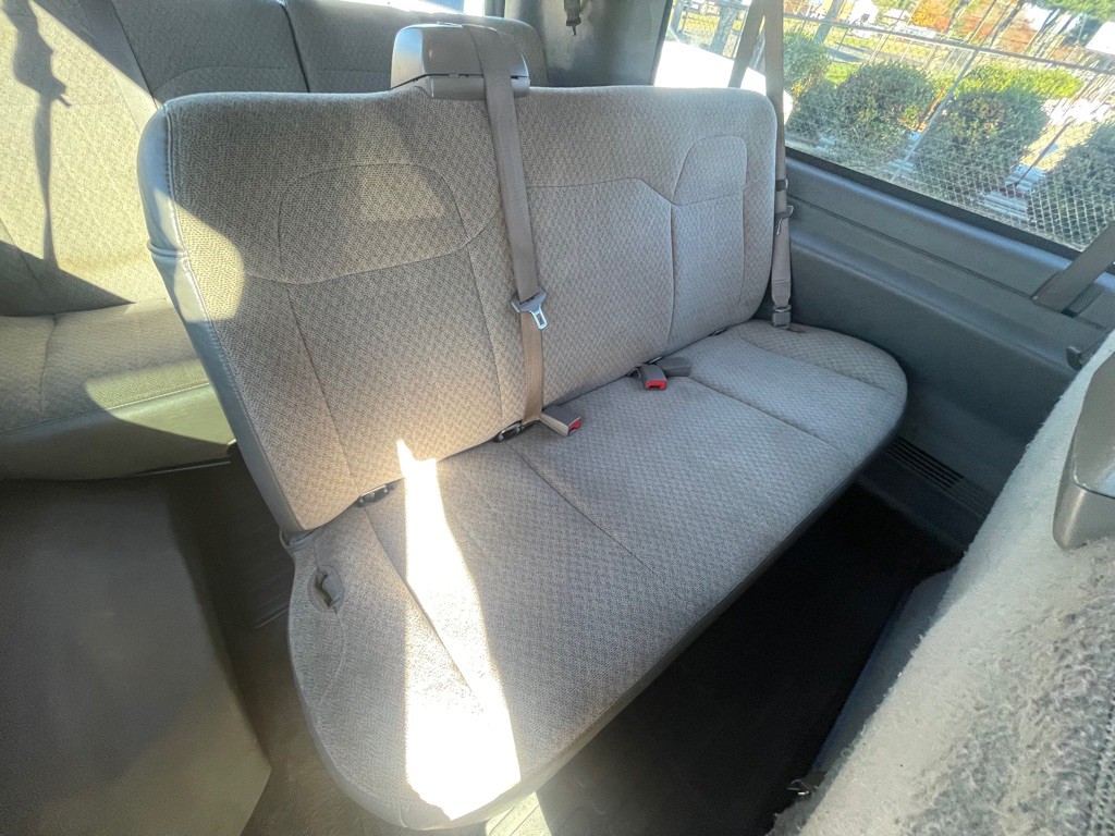 2014 Chevrolet Express Image 11