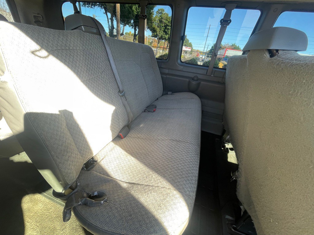2014 Chevrolet Express Image 12